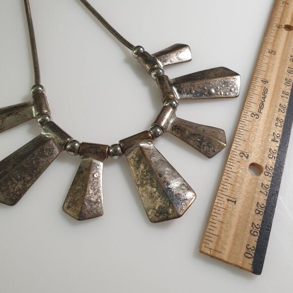 Silver Tone Chunky Necklace Geometric Metal Fan Pendant Adjustable Lobster Clasp - Picture 3 of 4